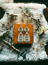 Load image into Gallery viewer, XL Flora Fringe