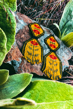 Load image into Gallery viewer, Flora Fringe Variation