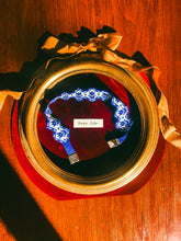 Load image into Gallery viewer, Dancing Tulip Choker
