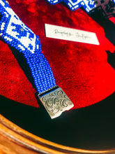 Load image into Gallery viewer, Dancing Tulip Choker
