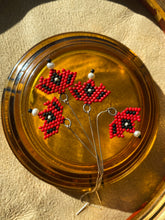 Load image into Gallery viewer, Red Blooms x Pearl Threaders
