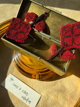 Load image into Gallery viewer, Floral Sculptures
